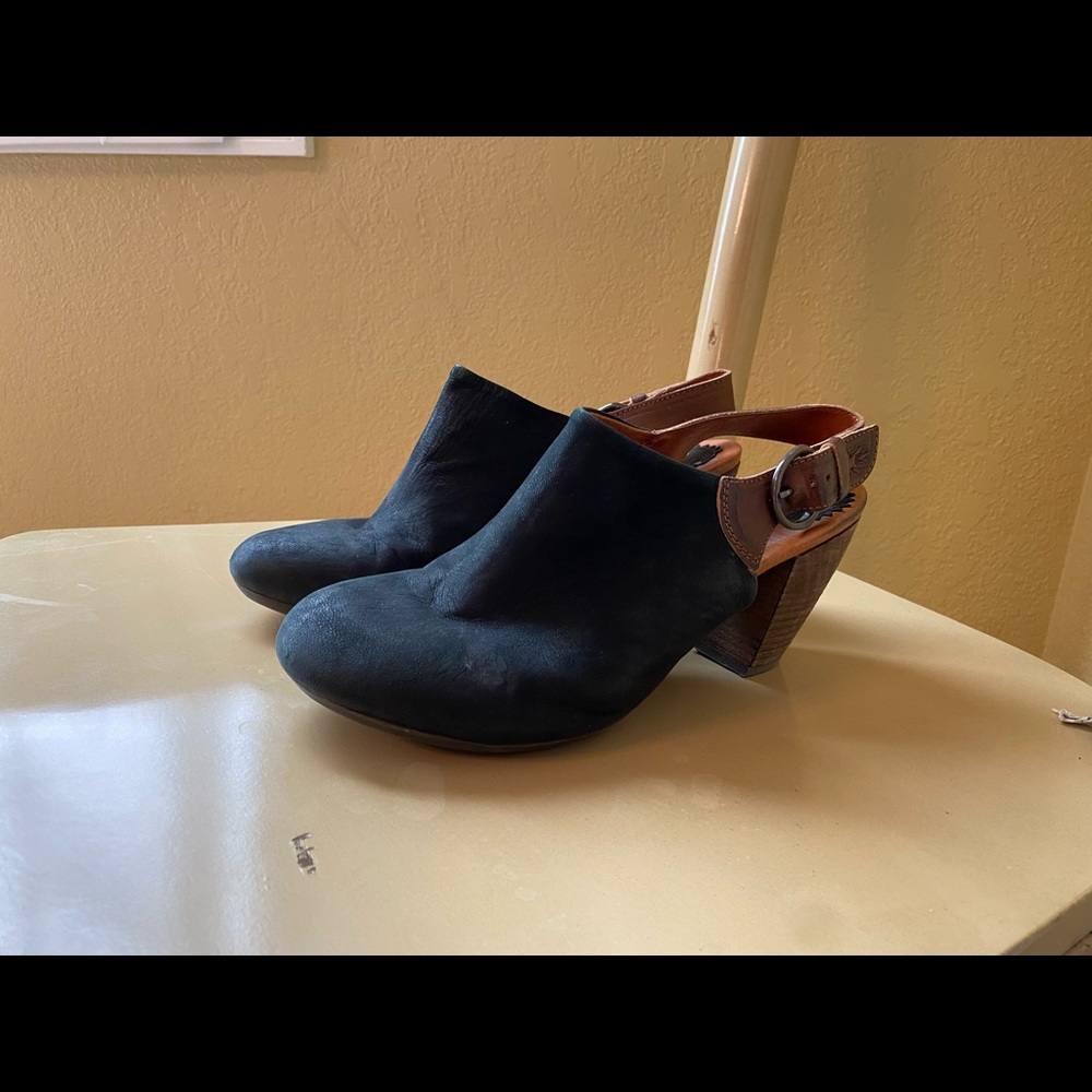 Fly London Clogs